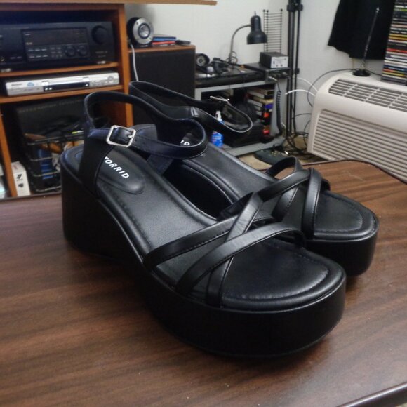 Torrid  Strappy Flatform Wedge13 WW NWT - Picture 3 of 8